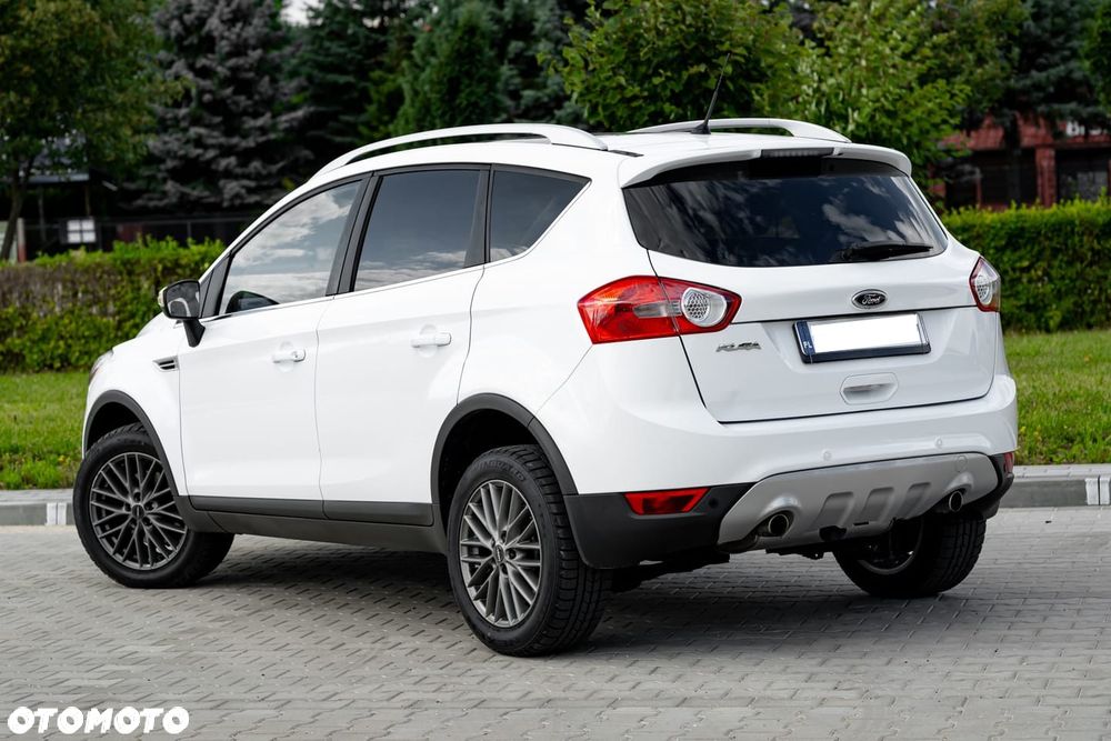 Ford Kuga 2.5 4x4 Titanium - 9