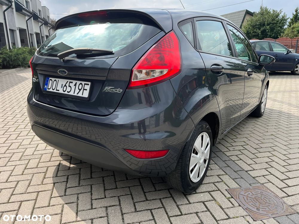 Ford Fiesta - 8