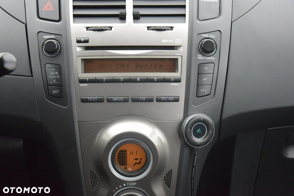 Toyota Yaris - 23