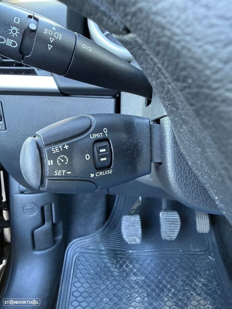 Peugeot 207 1.4 HDi Active - 6