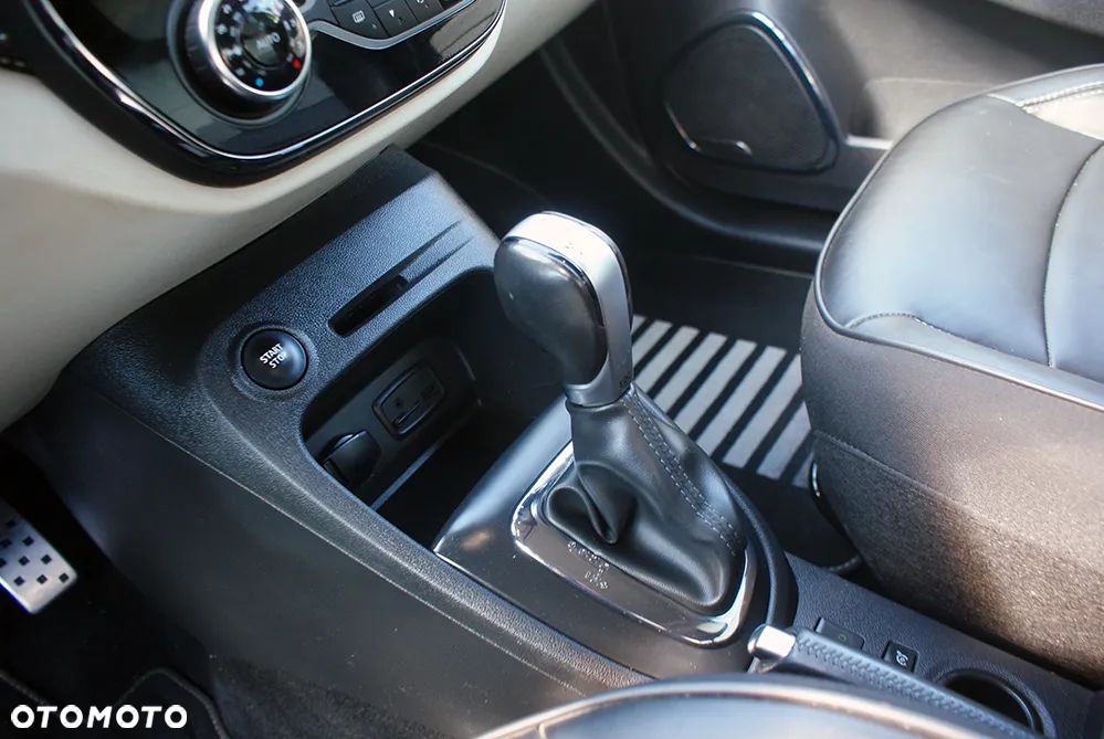 Renault Captur 1.2 Energy TCe Initiale Paris EDC - 8