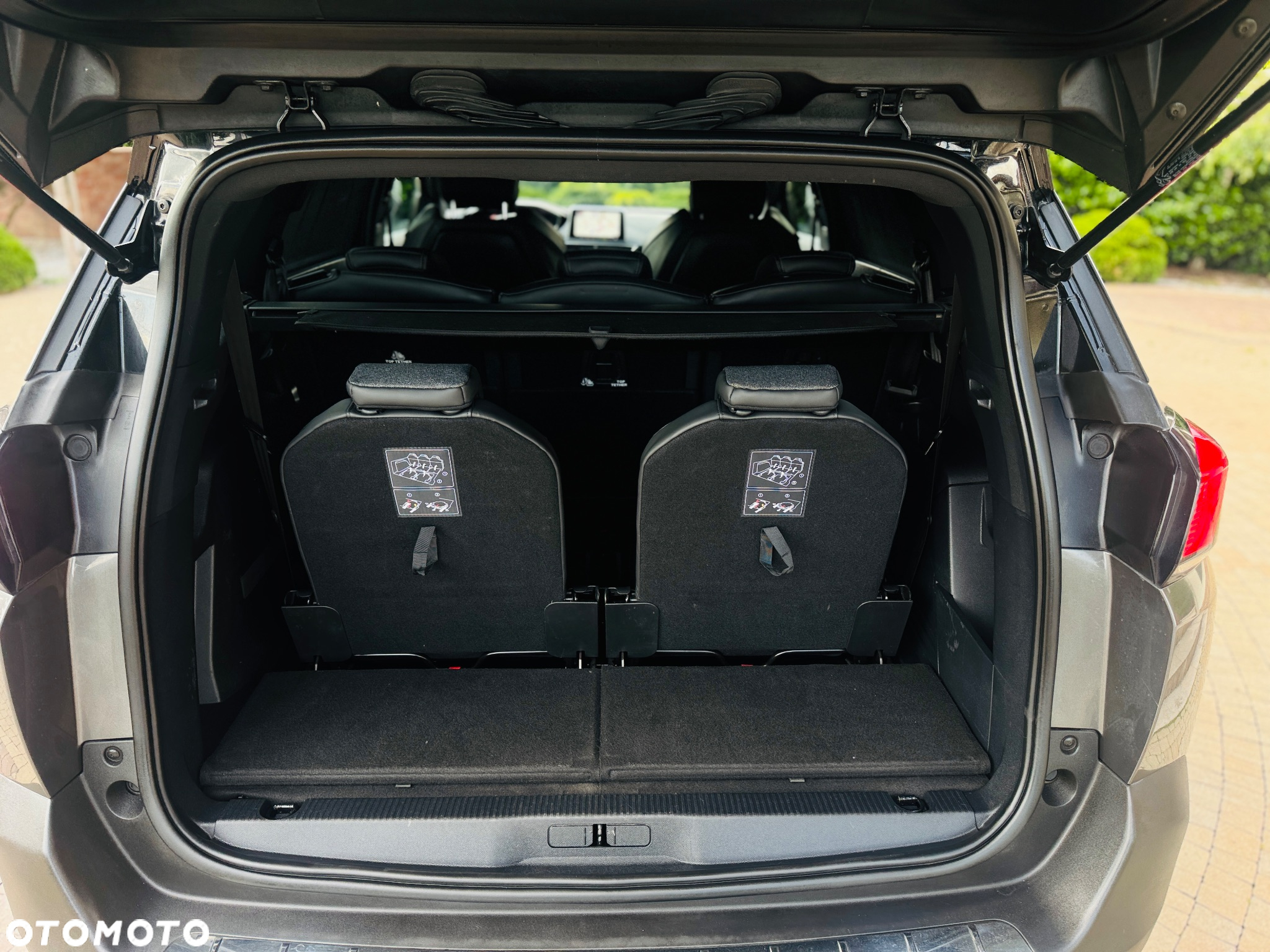 Peugeot 5008 1.6 BlueHDI Allure S&S EAT6 - 25