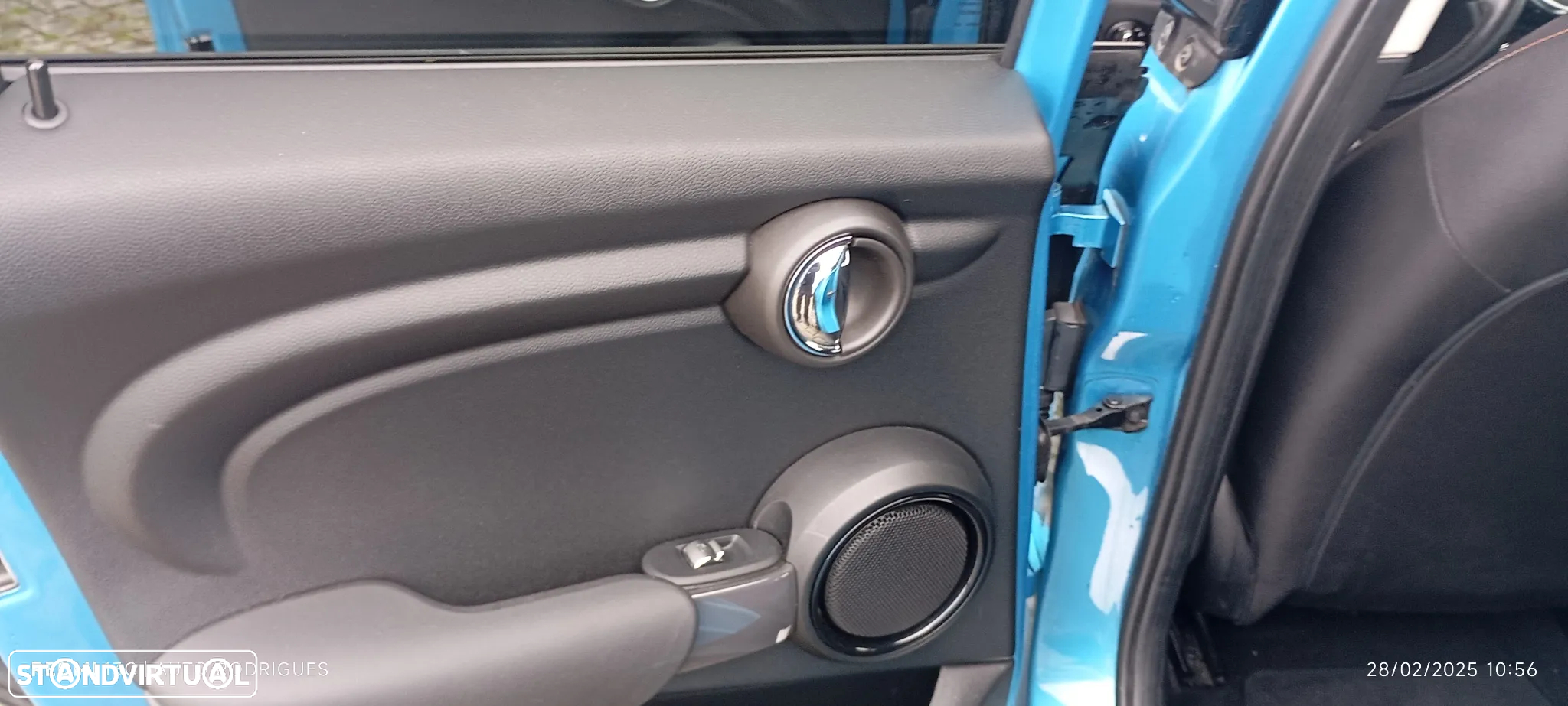 MINI 5 Portas Cooper D Aut. - 21