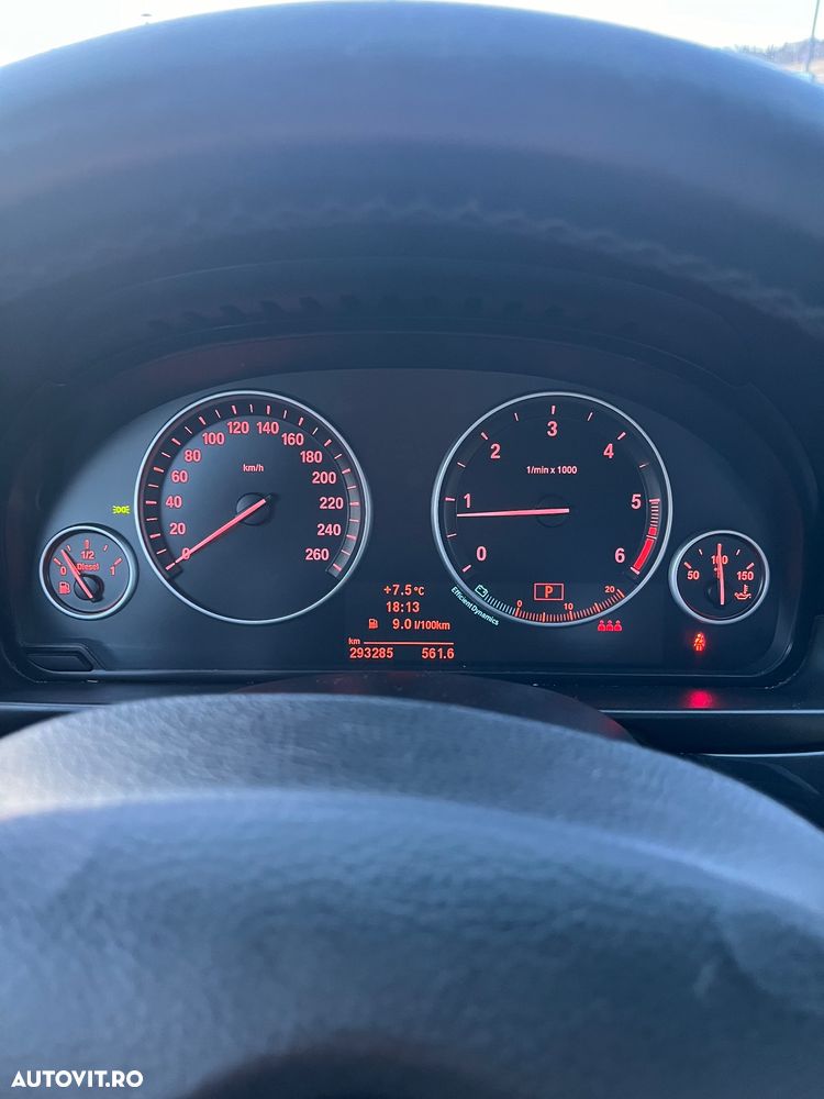 BMW Seria 5 525d xDrive - 8