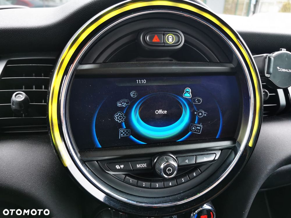 MINI Cooper Standard - 21