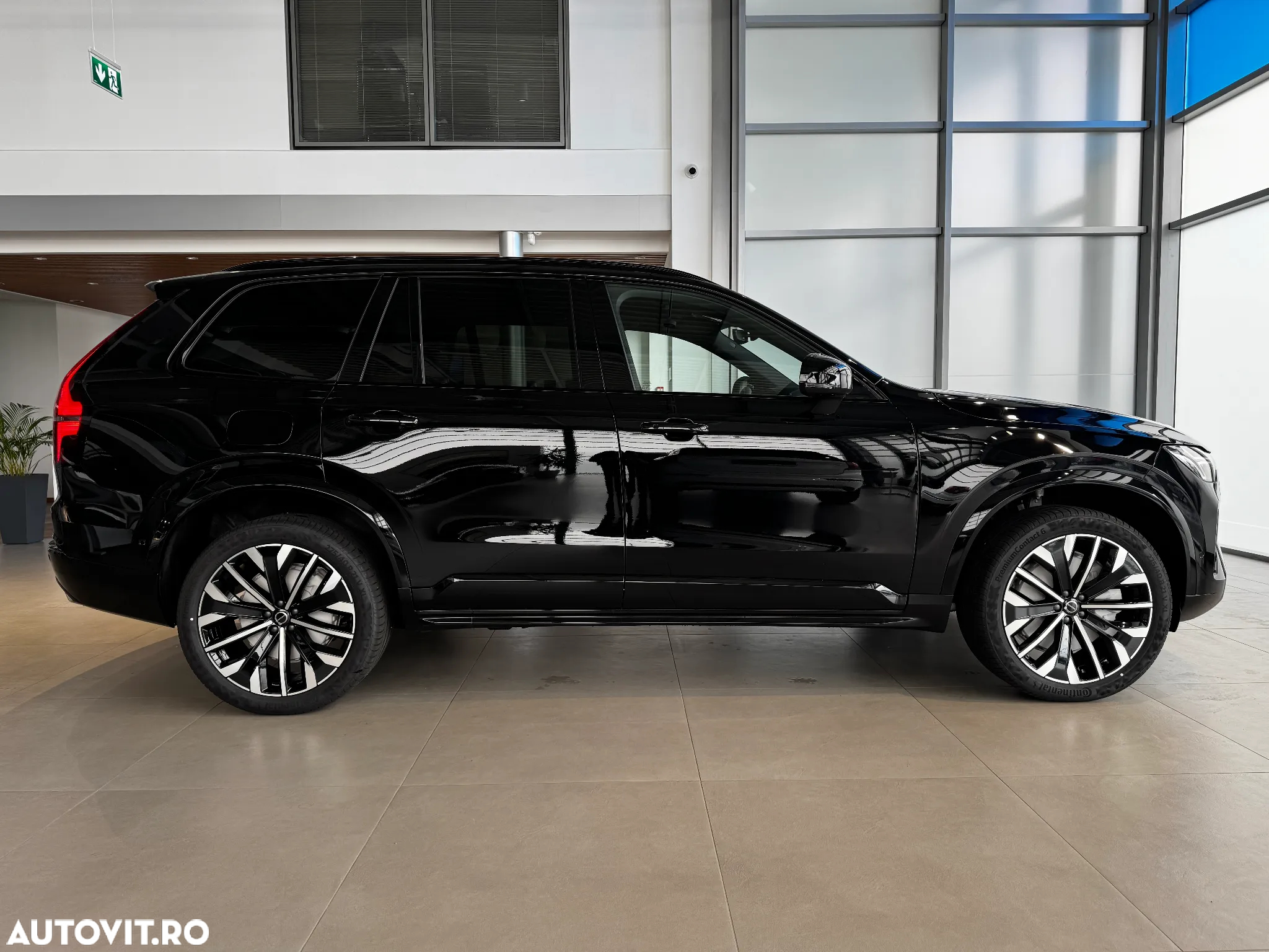 Volvo XC 90 Recharge T8 AWD Plus Dark - 4