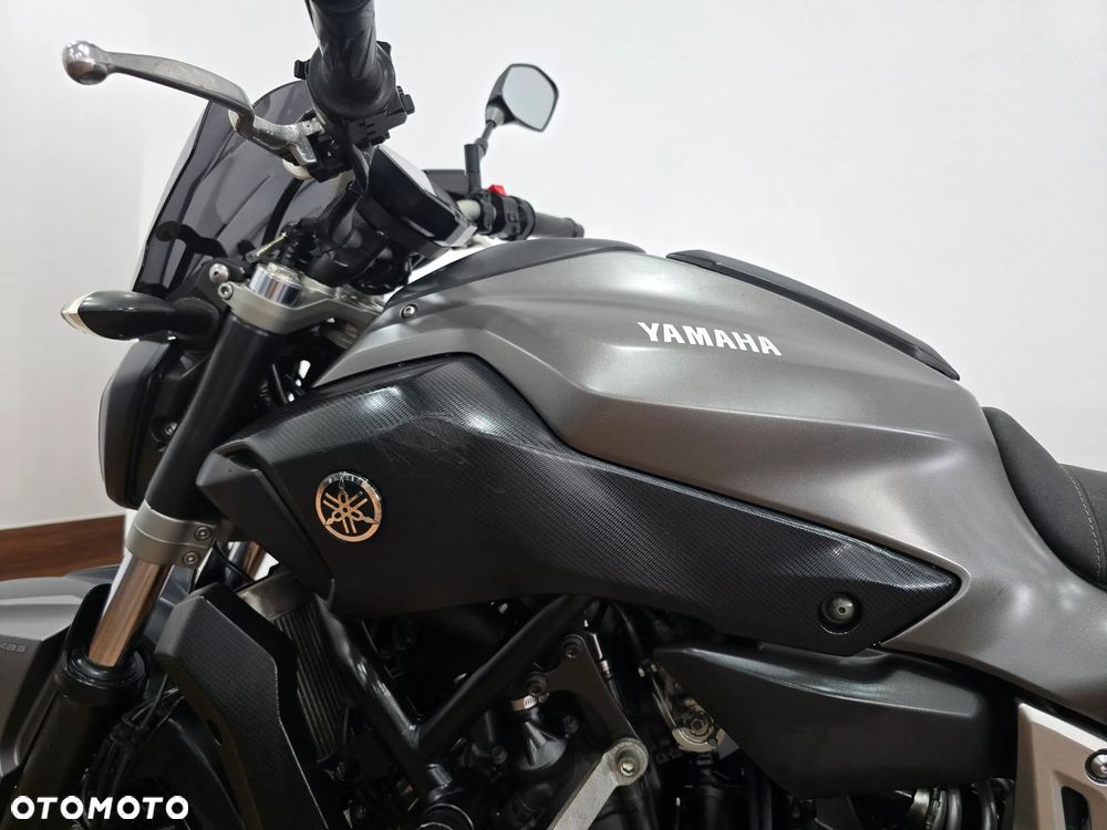 Yamaha MT - 19