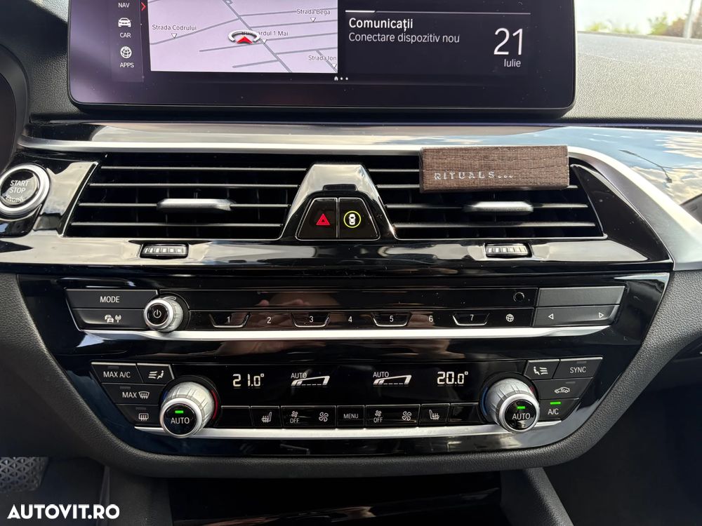 BMW Seria 5 520i AT MHEV - 12
