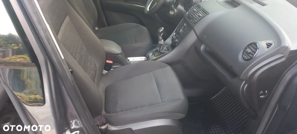 Opel Meriva - 8
