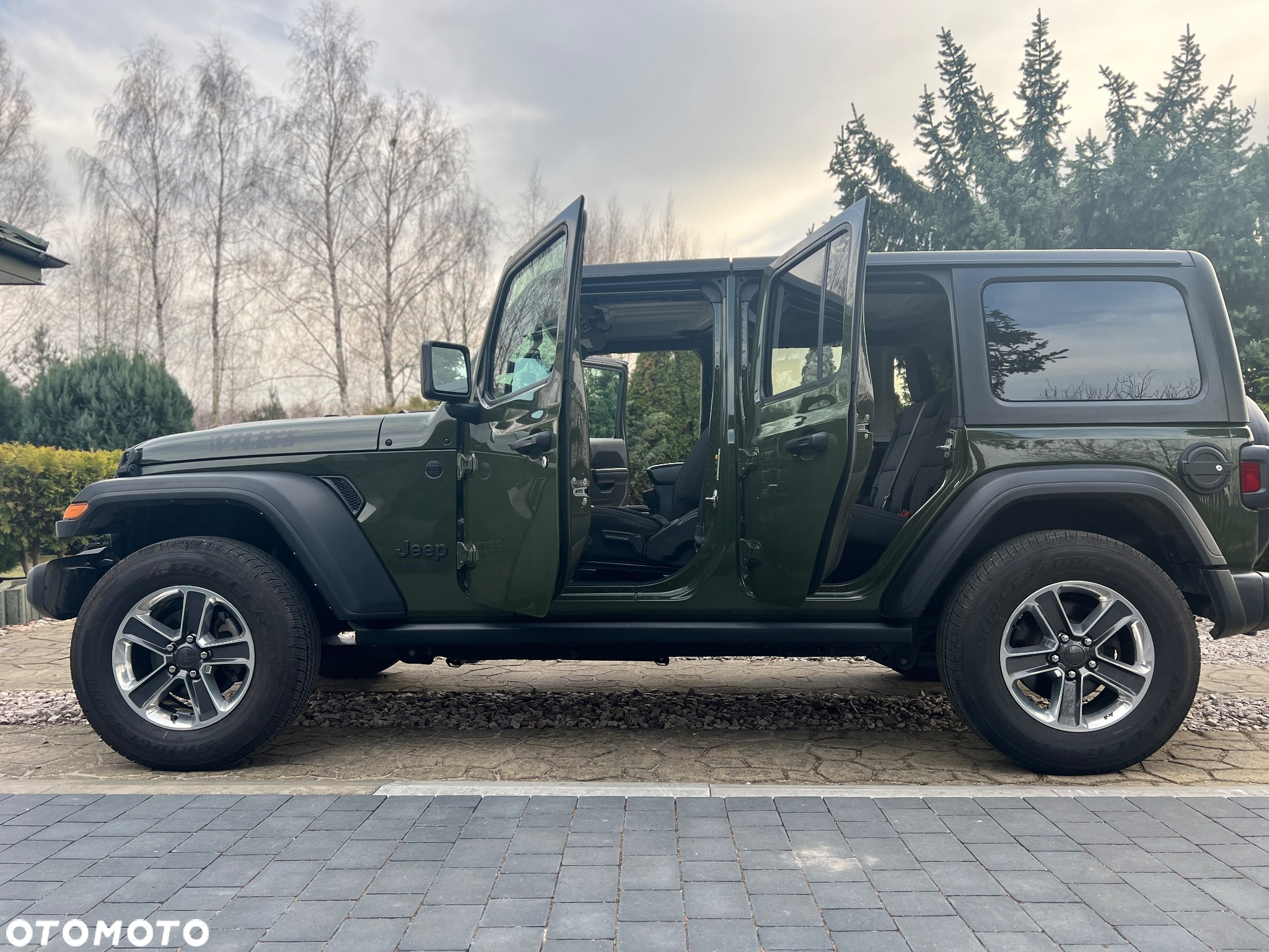 Jeep Wrangler - 13
