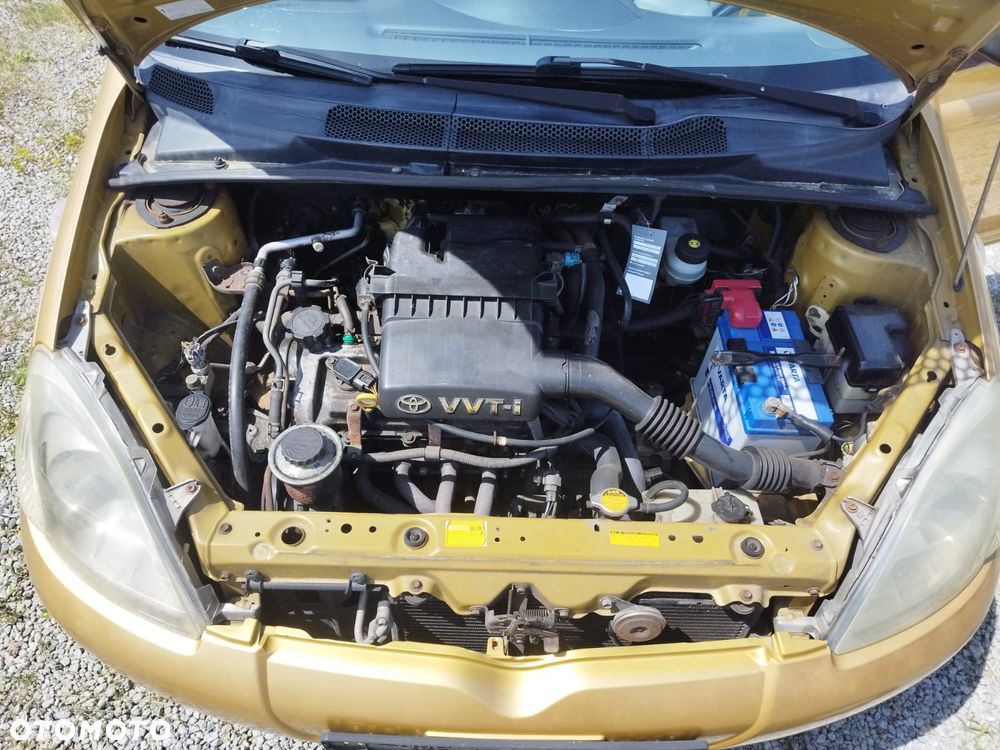 Toyota Yaris - 24
