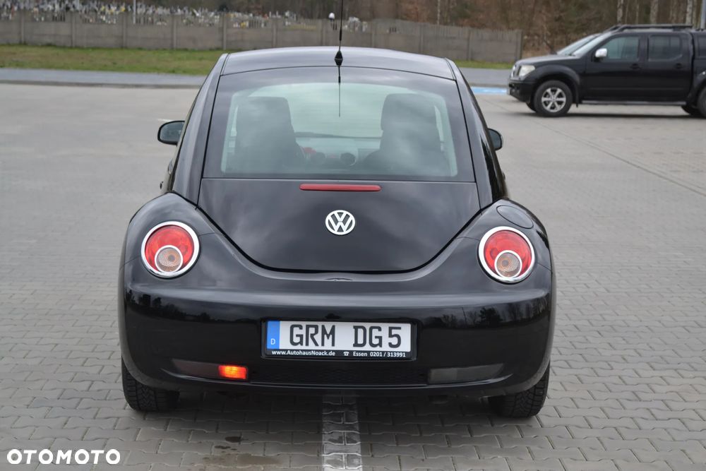 Volkswagen New Beetle - 28