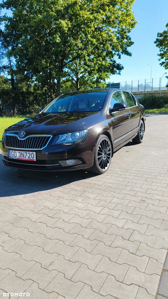 Skoda Superb 2.0 TSI Elegance DSG - 27