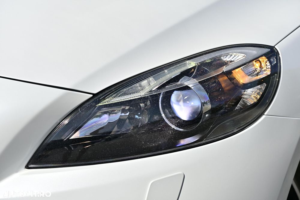 Volvo V40 D3 Geartronic - 32