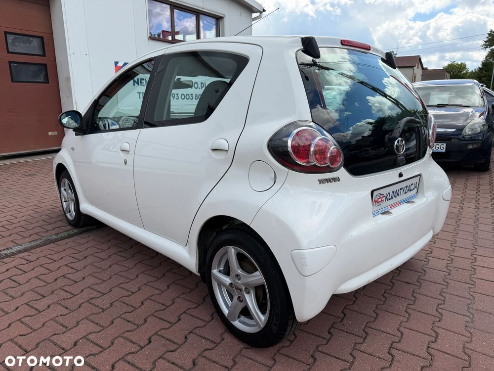 Toyota Aygo Cool - 11