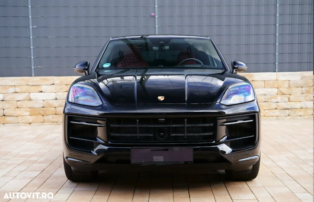 Porsche Cayenne Coupe E-Hybrid Black Edition - 2