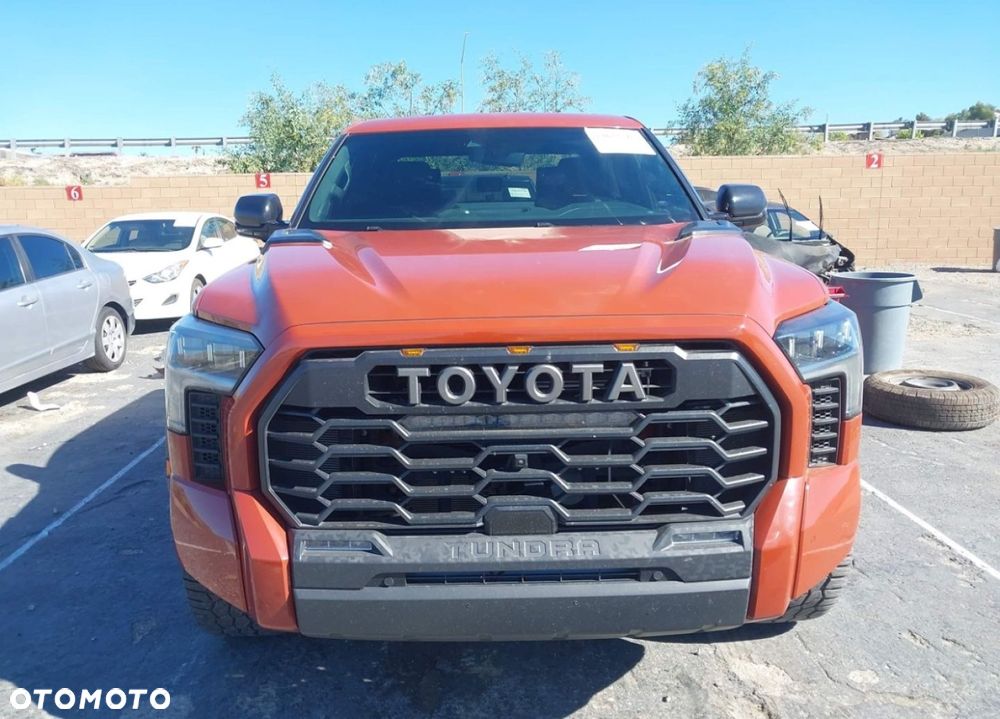 Toyota Tundra - 3