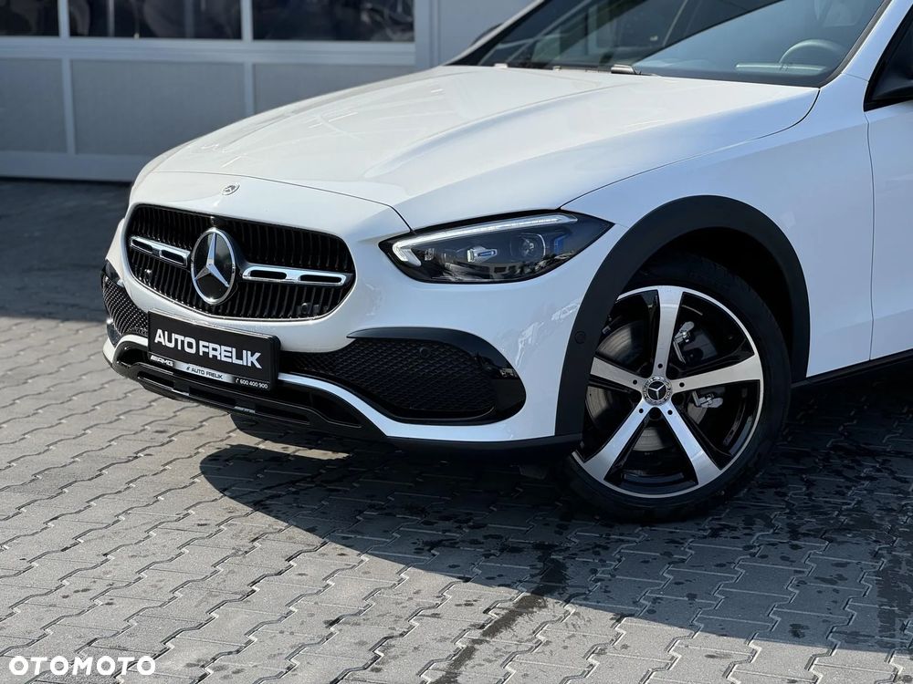 Mercedes-Benz Klasa C 200 4Matic 9G-TRONIC Avantgarde - 3
