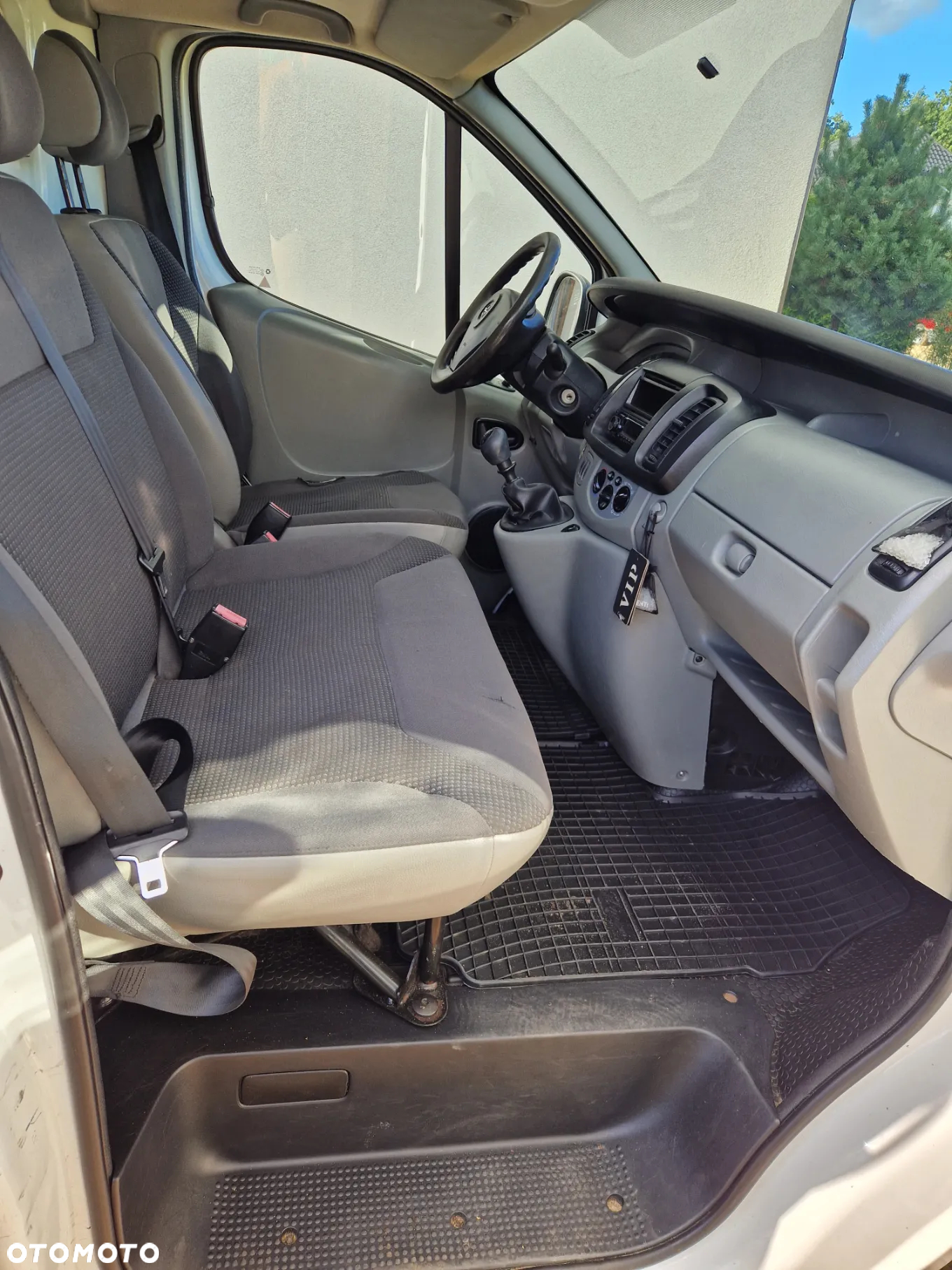 Opel Vivaro - 11