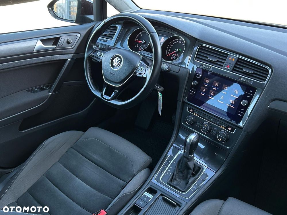 Volkswagen Golf - 16