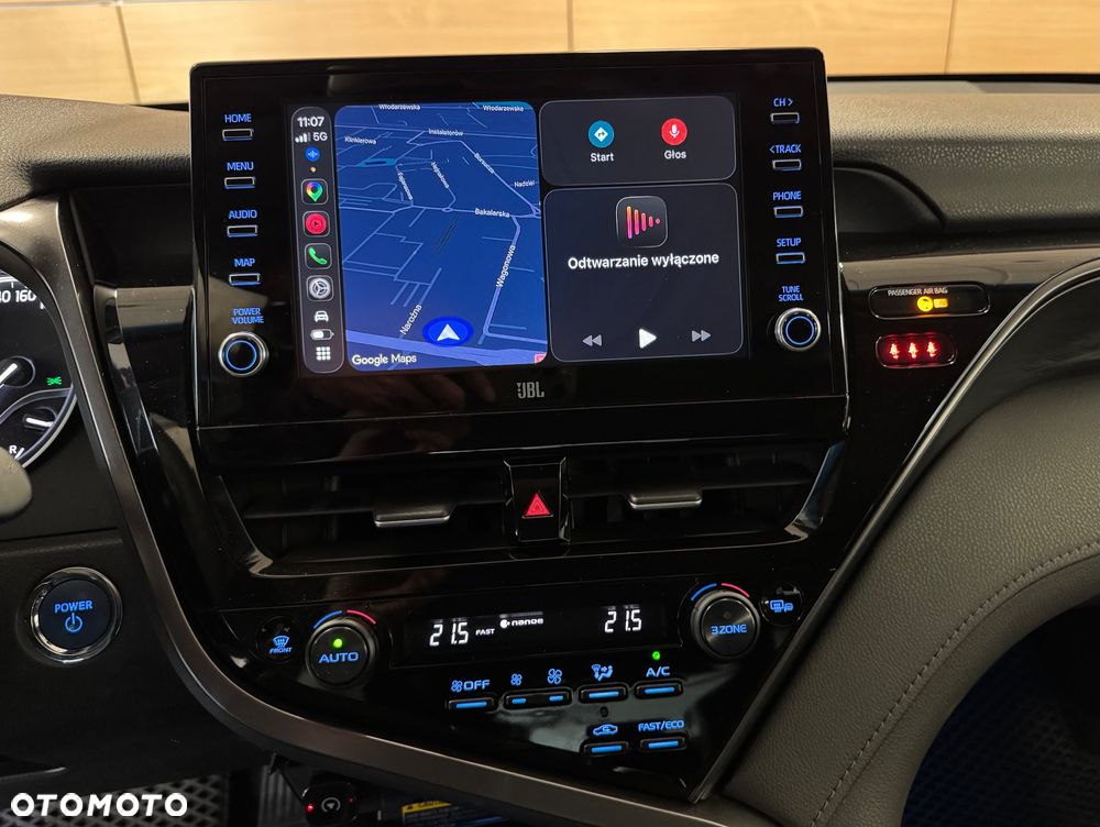 Toyota Camry 2.5 Hybrid Executive CVT - 23