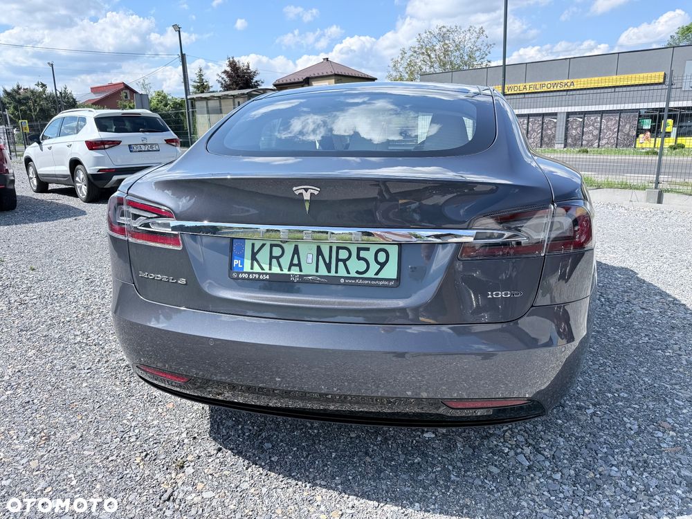 Tesla Model S - 9