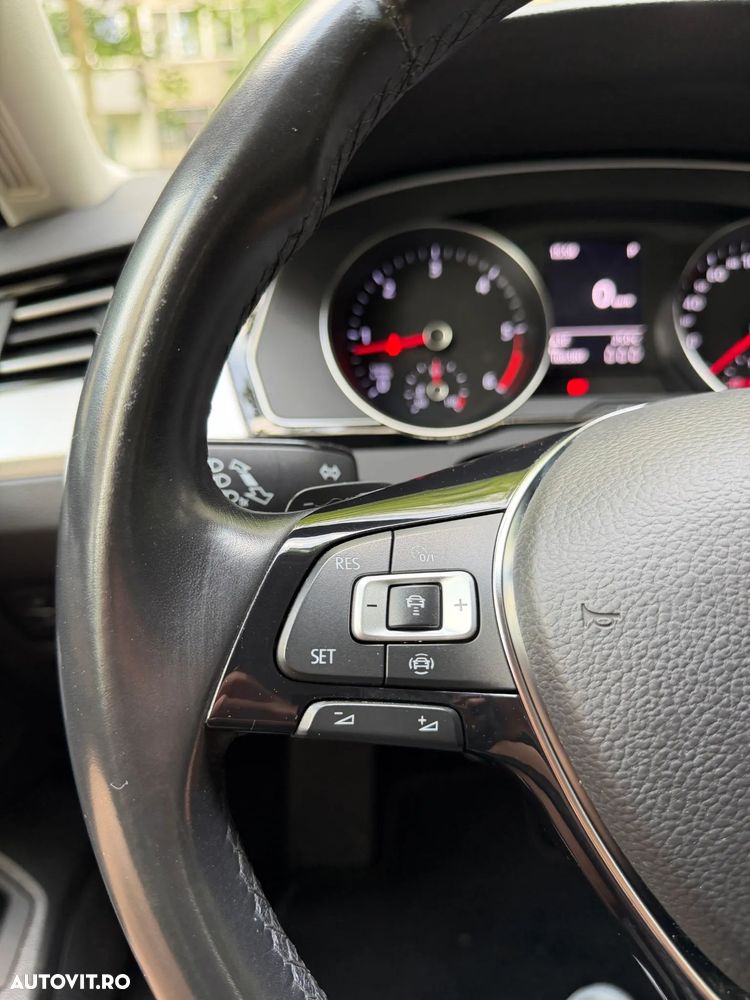 Volkswagen Passat 2.0 TDI DSG Comfortline - 4