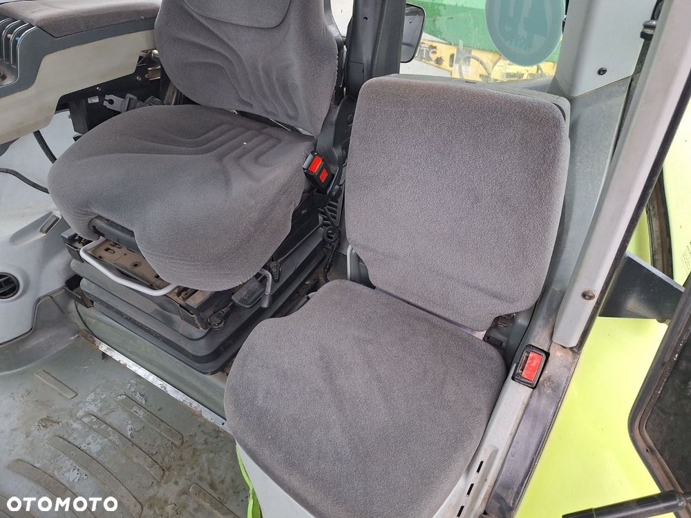 Claas Arion 650 4X4 - 11
