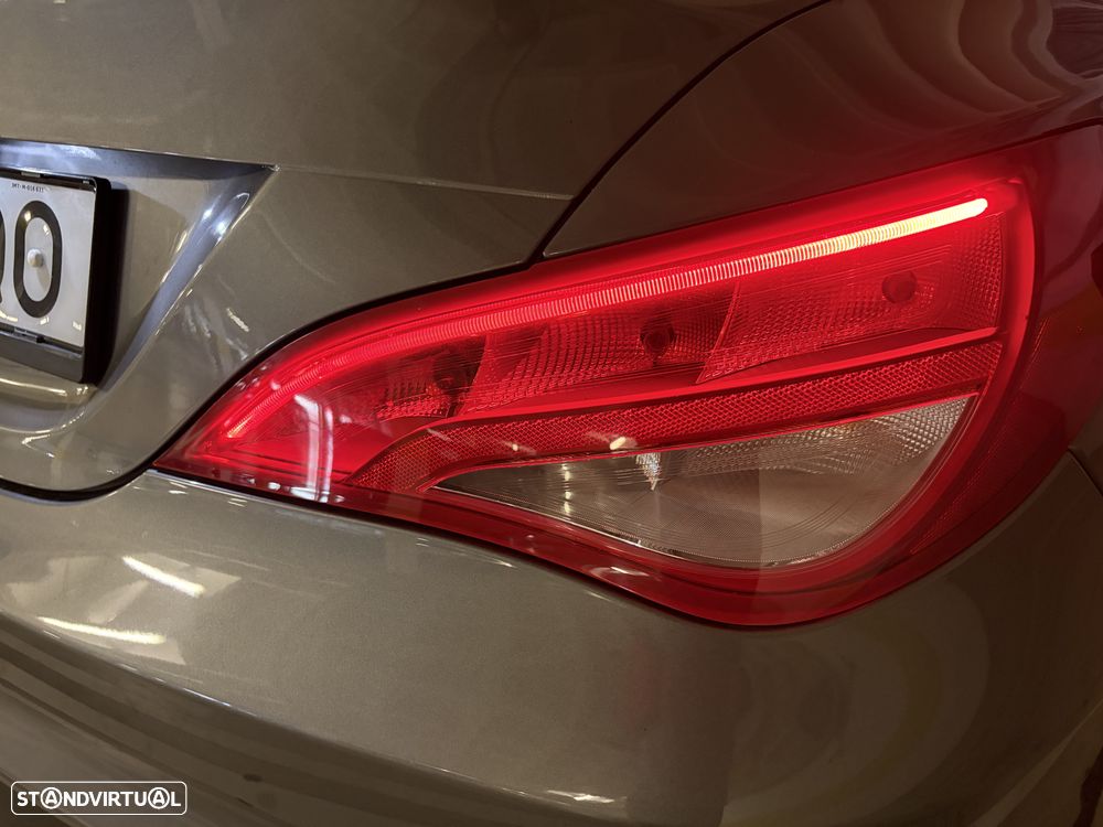 Mercedes-Benz CLA 180 d BlueEFFICIENCY Edition - 16