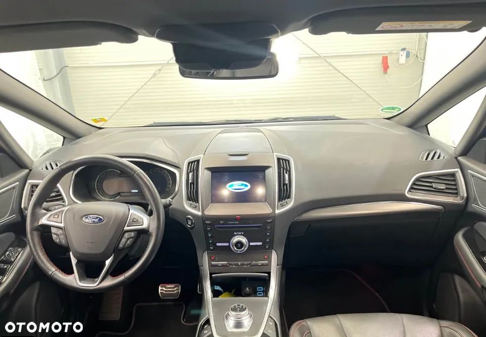 Ford S-Max 2.5 Duratec FHEV (7-Sitzer) ST-LINE - 6