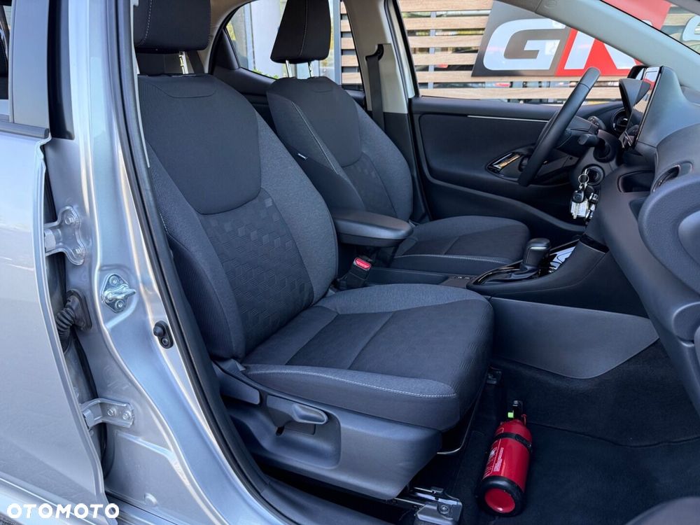 Toyota Yaris Hybrid 1.5 Style - 13