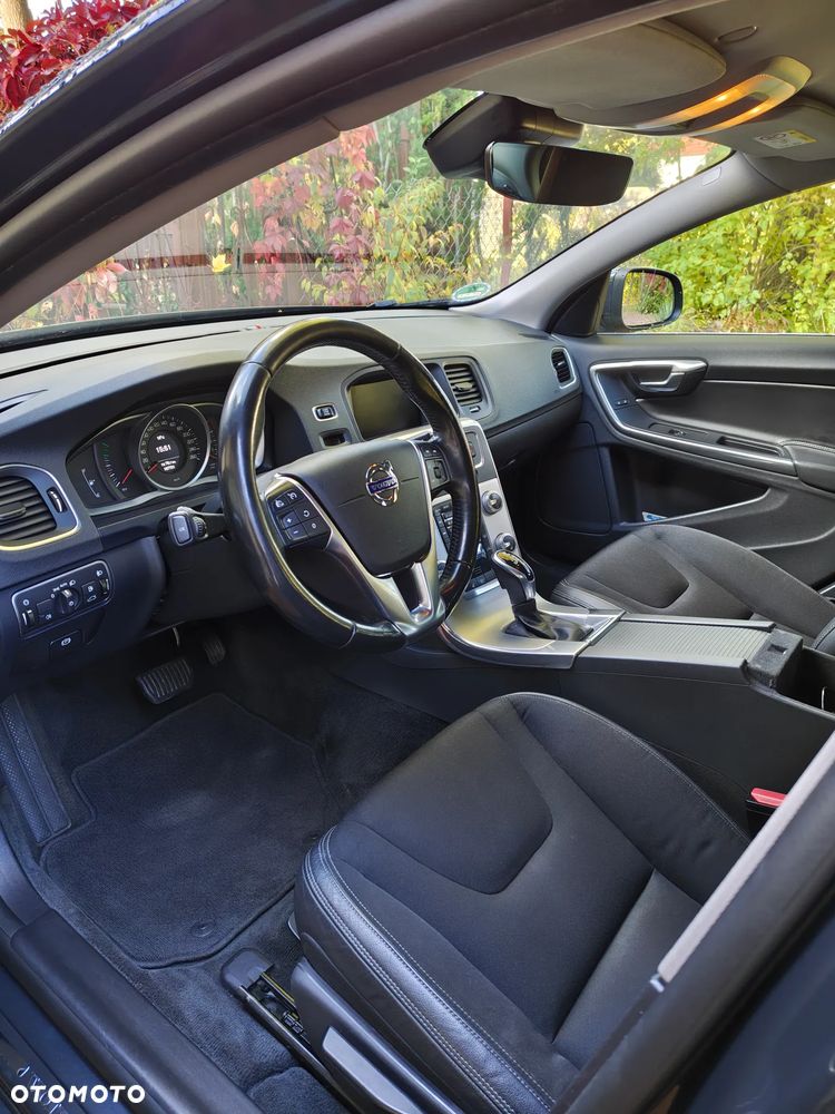 Volvo S60 T4 Drive-E Momentum - 4