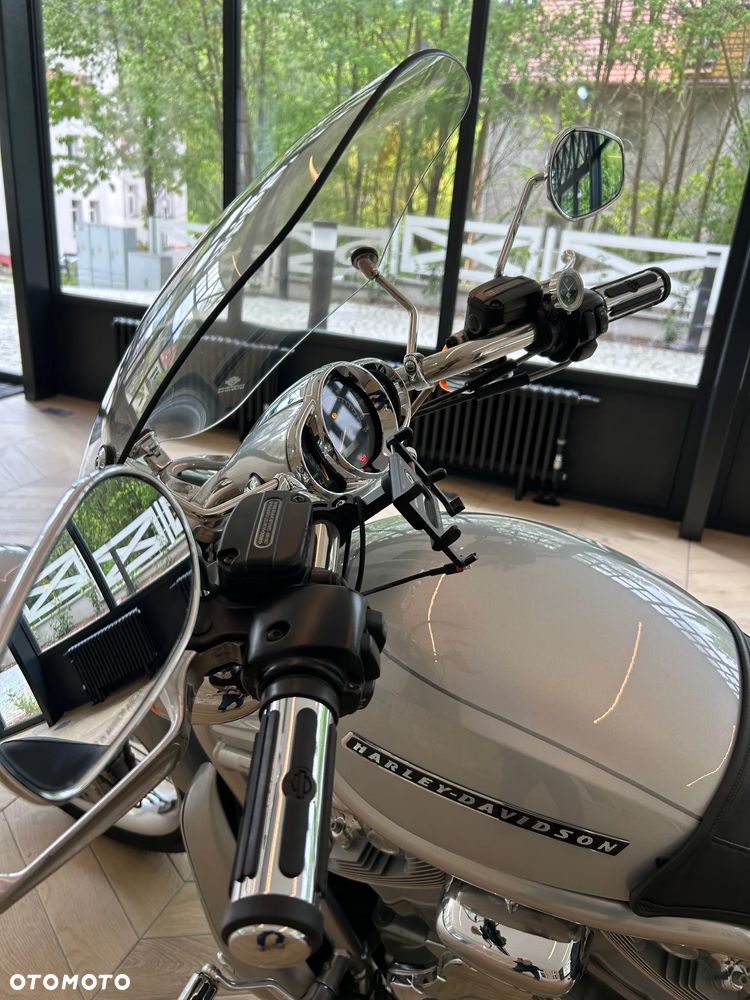 Harley-Davidson V-Rod Street Rod - 10