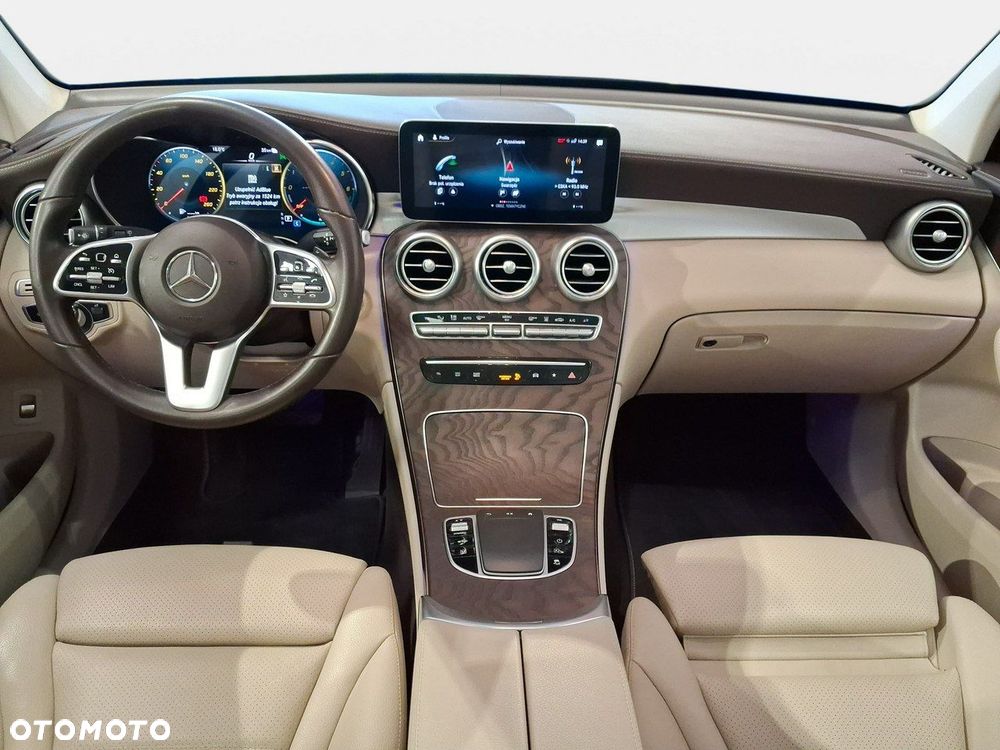 Mercedes-Benz GLC - 22