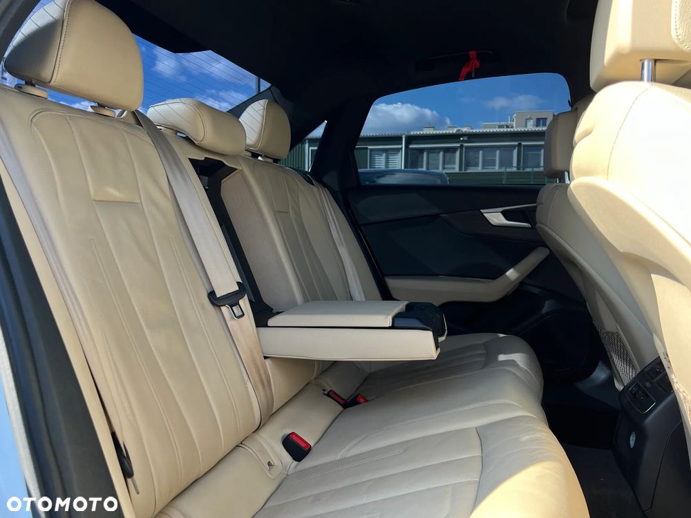 Audi A4 Limousine - 32