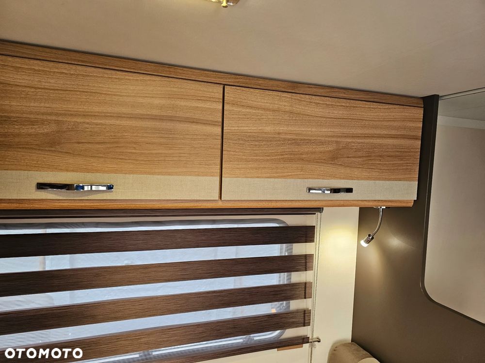 Caravelair WŁĄCZ FILMIK. DMC 1100. ŁÓŻKO MAŁŻEŃSKIE, SYPIALNIO JADALNIA. ŁAZIENKA. PIĘKNA. - 22