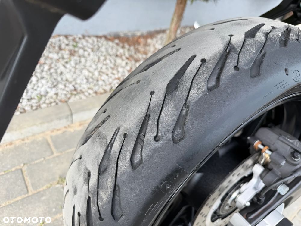 Yamaha MT - 24