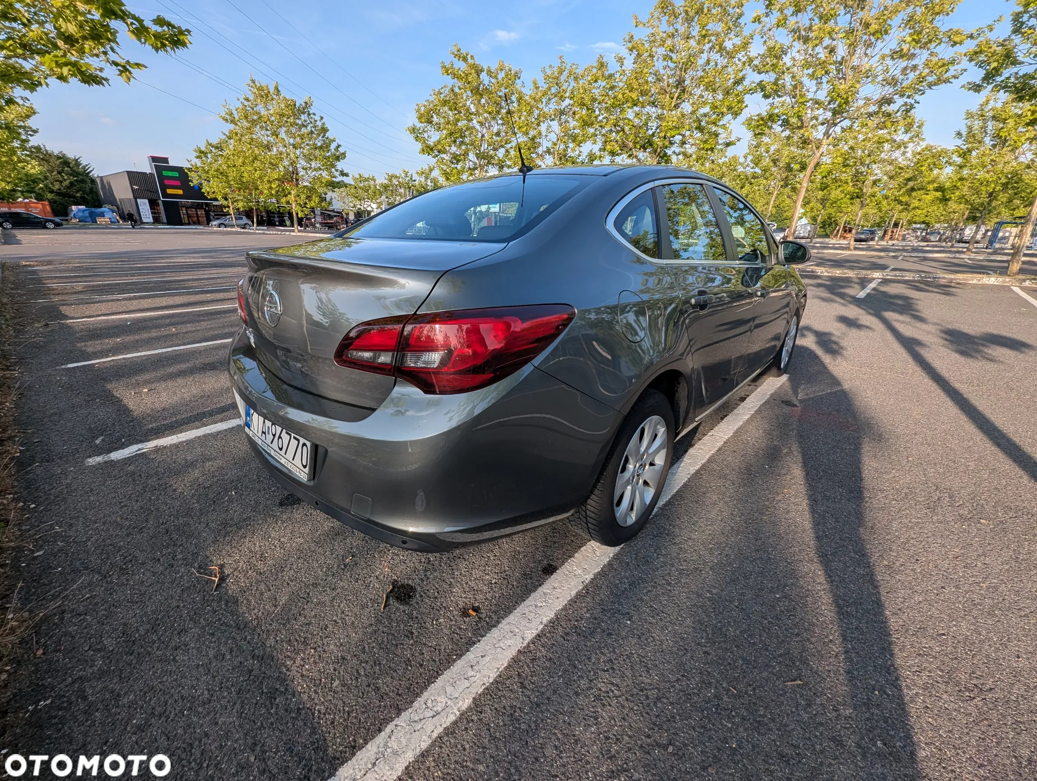 Opel Astra IV 1.4 T Active EU6 - 13