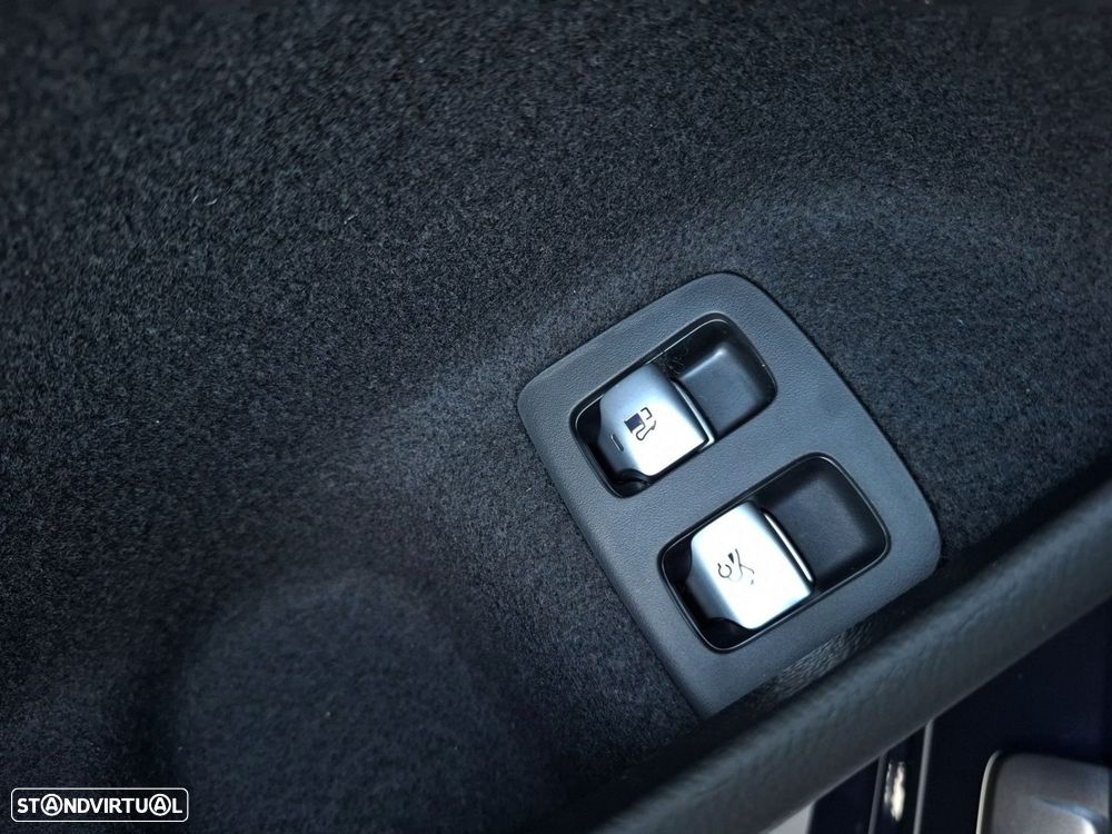Mercedes-Benz E 53 AMG Hybrid 4Matic+ - 24