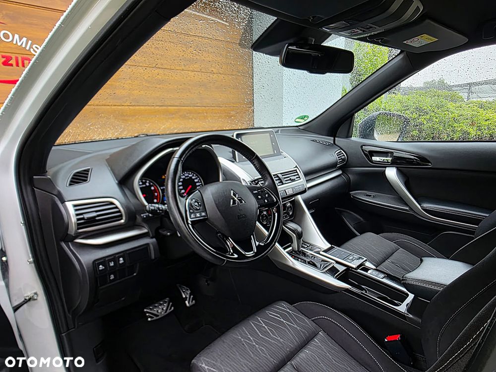Mitsubishi Eclipse Cross 1.5 T-MIVEC CVT 2WD Spirit - 10