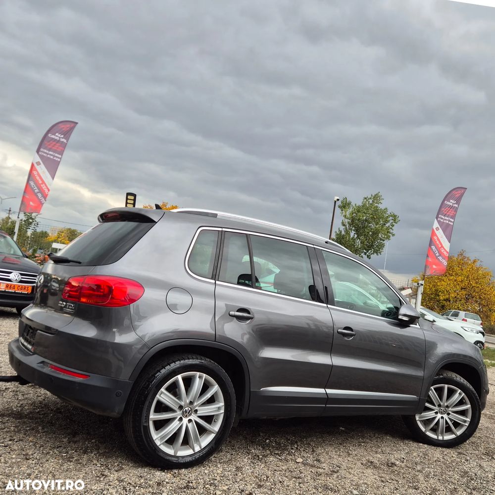 Volkswagen Tiguan 2.0 TDI 4Motion DSG Sport & Style - 6