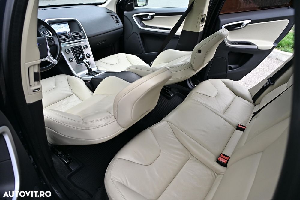 Volvo XC 60 D5 AWD Aut. Summum - 19