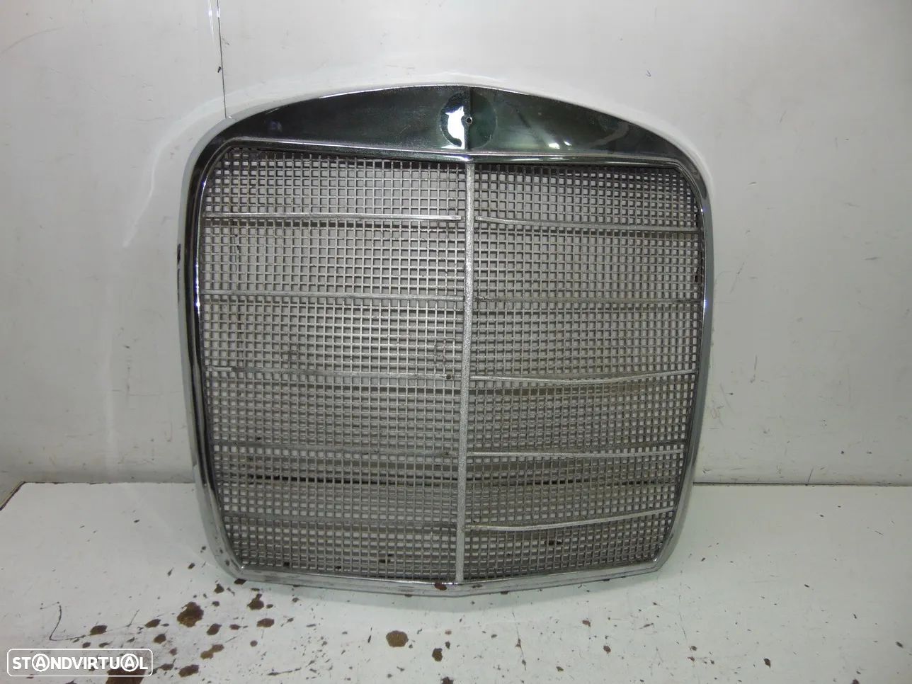 Mercedes 180/190 grelha - 1