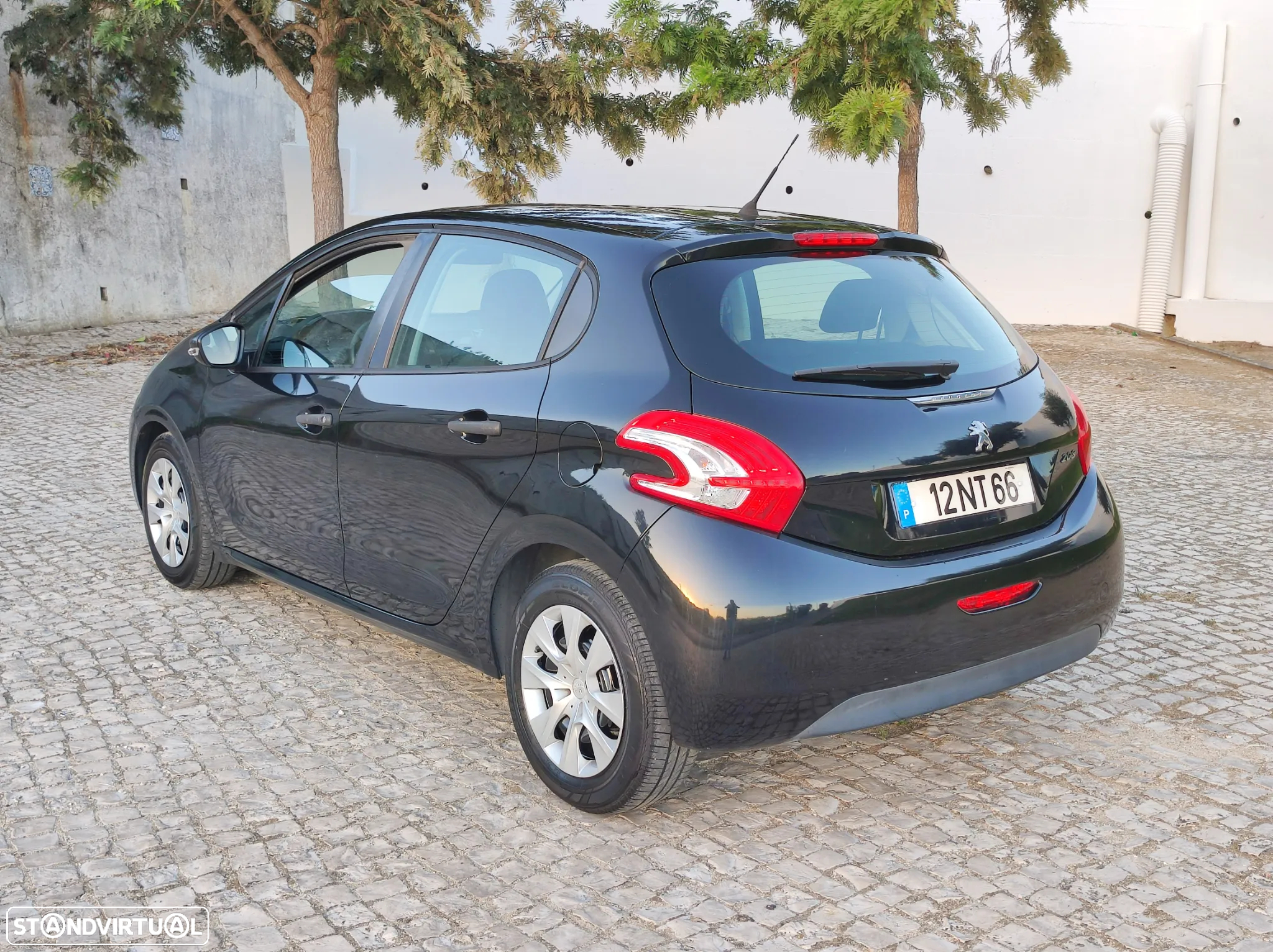 Peugeot 208 1.4 HDi Access - 4