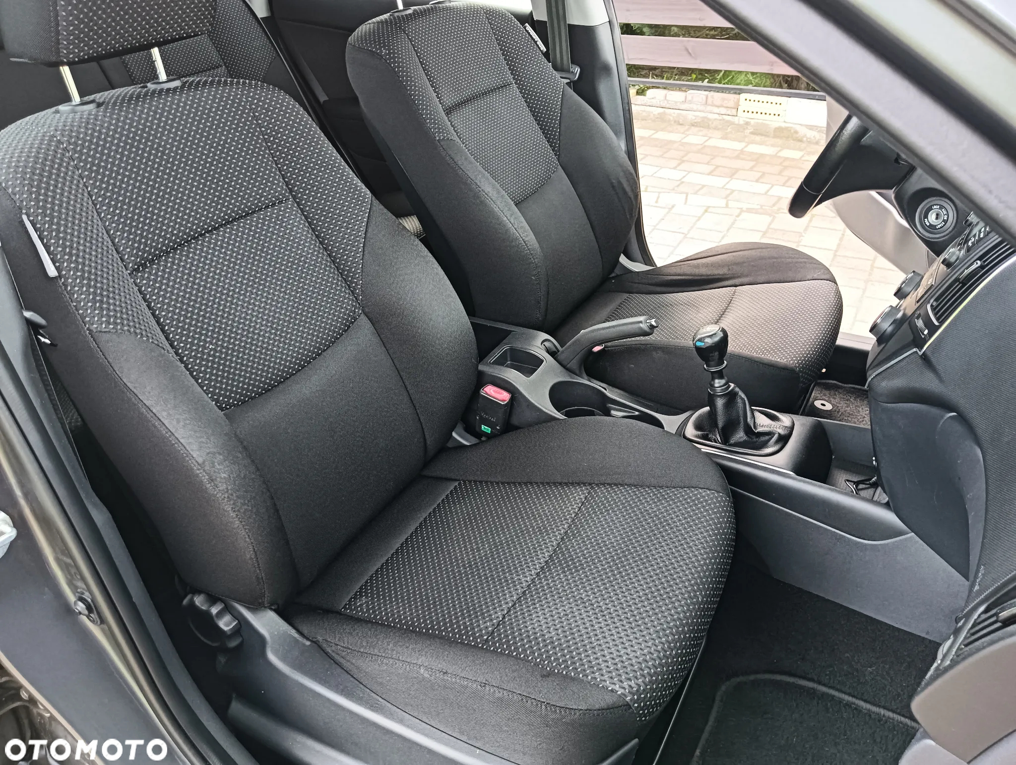 Hyundai i30 1.4 Base + - 15