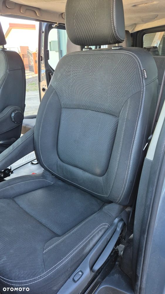 Renault Trafic Grand SpaceClass 2.0 dCi EDC - 23