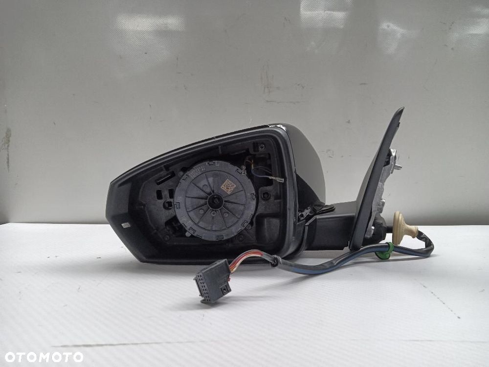 LUSTERKO LEWE 6 PIN AUDI A1 213856265 - 1