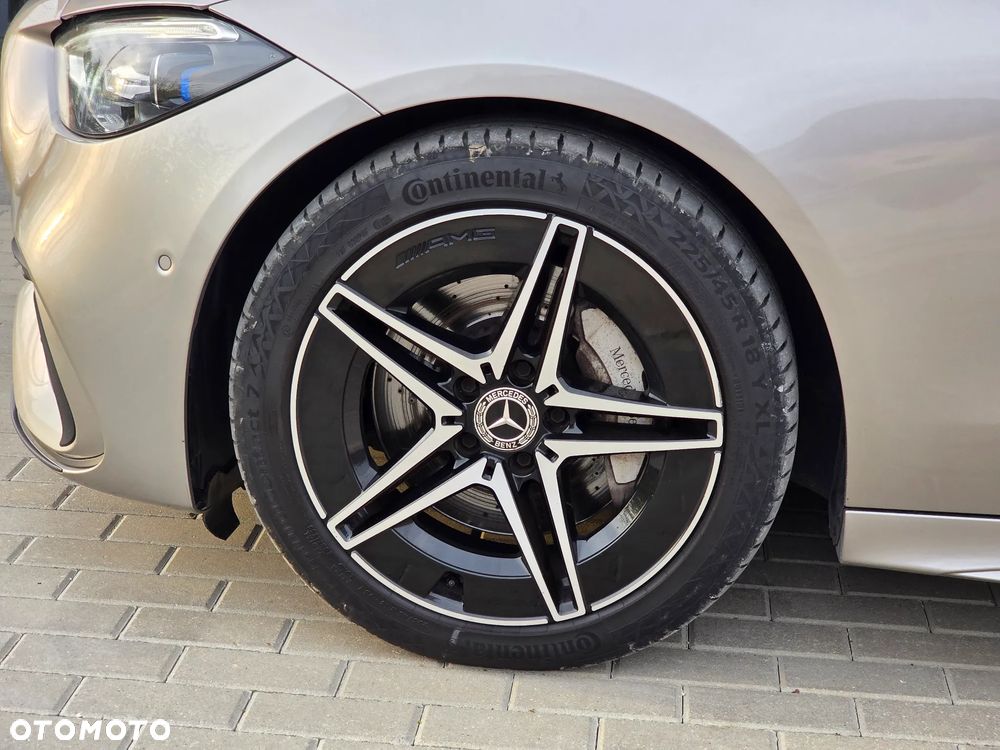 Mercedes-Benz Klasa C 220 d mHEV 4-Matic AMG - 14