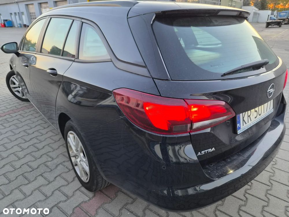 Opel Astra 2019 photo 2