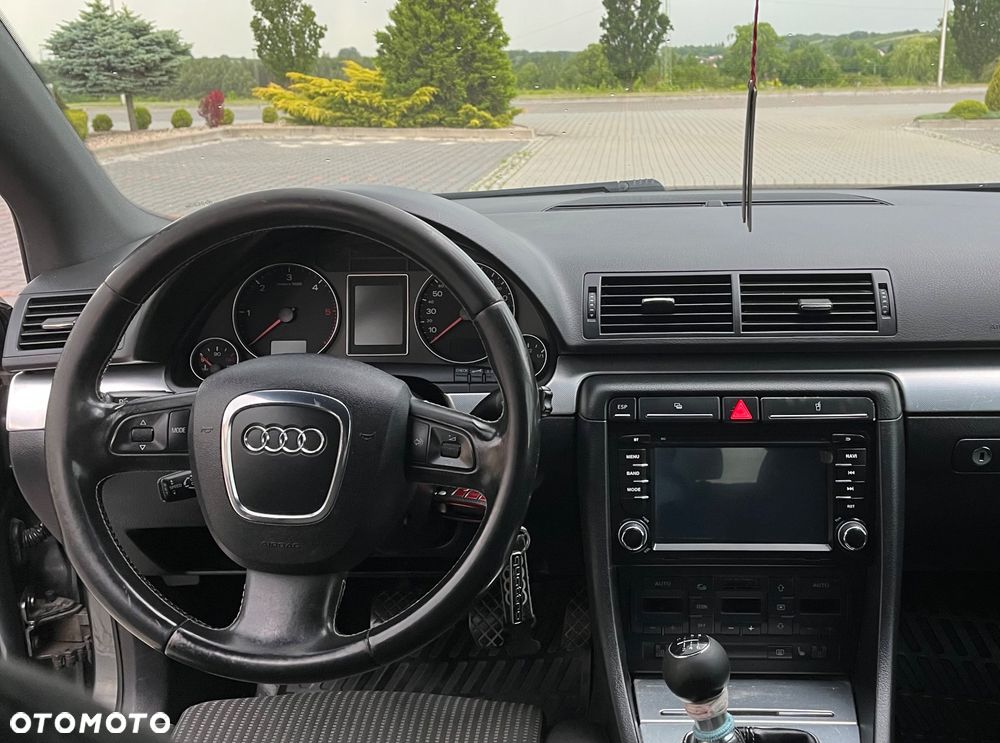 Audi A4 Avant 2.0 TDI - 7
